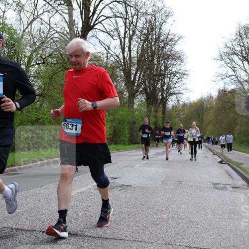 12.04.2026 - 45. Internationalen Wilhelmsburger Insellauf Yannick Fuchs http://msf.ph/oto/9506275 12.04.2026 13:00:07 Laufen 3932, 5631, 1282 meine-sportfotos.de