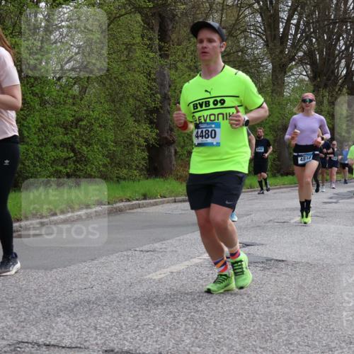 12.04.2026 - 45. Internationalen Wilhelmsburger Insellauf Yannick Fuchs http://msf.ph/oto/9506308 12.04.2026 13:00:14 Laufen 25, 09, 4480, 5402, 4810, 5190 meine-sportfotos.de