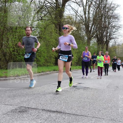 12.04.2026 - 45. Internationalen Wilhelmsburger Insellauf Yannick Fuchs http://msf.ph/oto/9506318 12.04.2026 13:00:16 Laufen 2461, 4810, 4288, 5190, 3033 meine-sportfotos.de