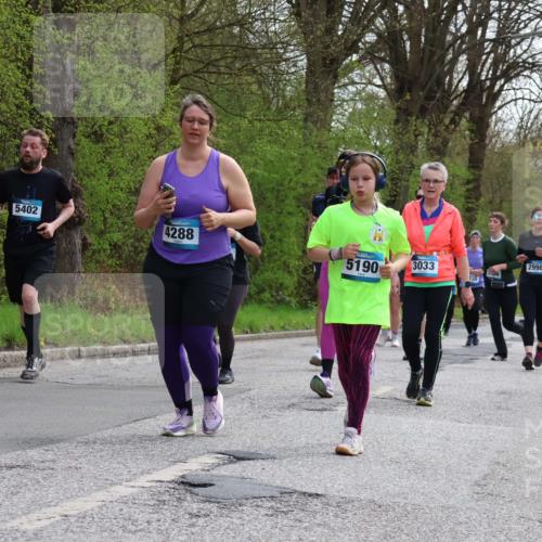 12.04.2026 - 45. Internationalen Wilhelmsburger Insellauf Yannick Fuchs http://msf.ph/oto/9506322 12.04.2026 13:00:17 Laufen 5402, 4288, 5190, 3033, 5586, 2998 meine-sportfotos.de