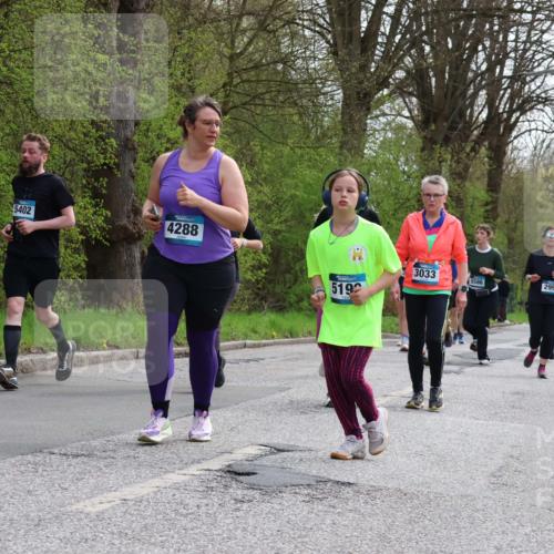 12.04.2026 - 45. Internationalen Wilhelmsburger Insellauf Yannick Fuchs http://msf.ph/oto/9506325 12.04.2026 13:00:18 Laufen 5402, 4288, 519, 3033, 00, 5586, 2998 meine-sportfotos.de