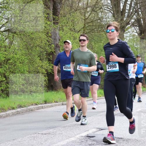12.04.2026 - 45. Internationalen Wilhelmsburger Insellauf Yannick Fuchs http://msf.ph/oto/9506345 12.04.2026 13:00:22 Laufen 5586, 4550, 2440, 2998, 4, 3079, 3352 meine-sportfotos.de