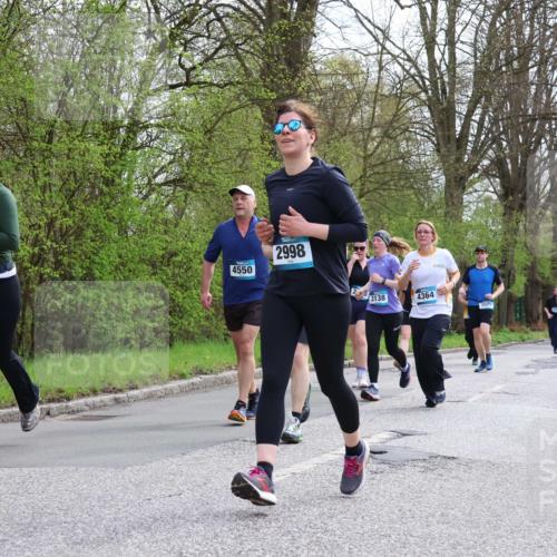 12.04.2026 - 45. Internationalen Wilhelmsburger Insellauf Yannick Fuchs http://msf.ph/oto/9506349 12.04.2026 13:00:23 Laufen 5586, 2998, 4550, 20, 3138, 4364, 3079, 53352 meine-sportfotos.de
