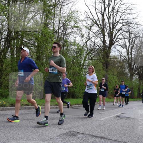 12.04.2026 - 45. Internationalen Wilhelmsburger Insellauf Yannick Fuchs http://msf.ph/oto/9506359 12.04.2026 13:00:25 Laufen 550, 3406, 138, 4364, 2440, 3079, 50 meine-sportfotos.de