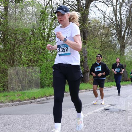 12.04.2026 - 45. Internationalen Wilhelmsburger Insellauf Yannick Fuchs http://msf.ph/oto/9506383 12.04.2026 13:00:30 Laufen 641, 3352, 3984, 4320, 4721, 4276 meine-sportfotos.de