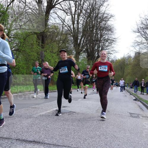 12.04.2026 - 45. Internationalen Wilhelmsburger Insellauf Yannick Fuchs http://msf.ph/oto/9506416 12.04.2026 13:00:36 Laufen 5674, 3729, 4721, 4846, 4720 meine-sportfotos.de