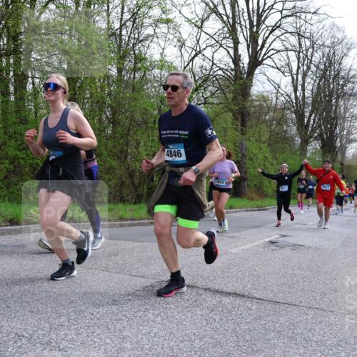 12.04.2026 - 45. Internationalen Wilhelmsburger Insellauf Yannick Fuchs http://msf.ph/oto/9506437 12.04.2026 13:00:40 Laufen 828, 4846, 4850, 4911, 4912 meine-sportfotos.de