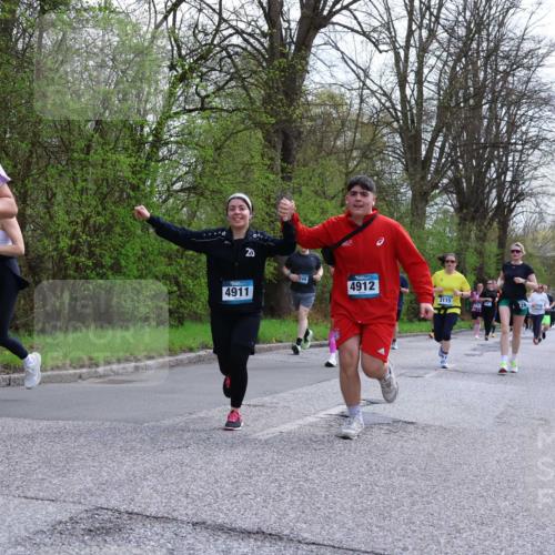 12.04.2026 - 45. Internationalen Wilhelmsburger Insellauf Yannick Fuchs http://msf.ph/oto/9506445 12.04.2026 13:00:41 Laufen 4850, 4911, 4912, 3115, 126 meine-sportfotos.de