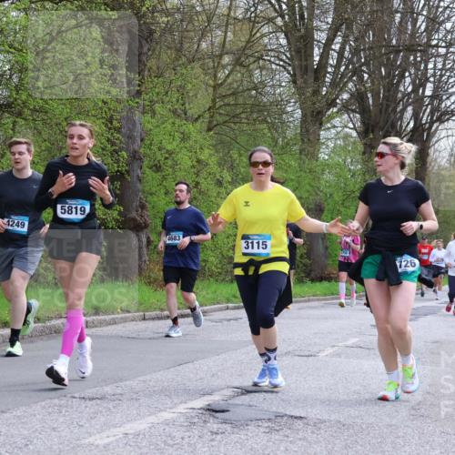 12.04.2026 - 45. Internationalen Wilhelmsburger Insellauf Yannick Fuchs http://msf.ph/oto/9506454 12.04.2026 13:00:43 Laufen 4249, 5819, 4683, 3115, 726, 4776, 4770, 064 meine-sportfotos.de
