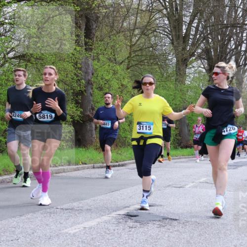 12.04.2026 - 45. Internationalen Wilhelmsburger Insellauf Yannick Fuchs http://msf.ph/oto/9506455 12.04.2026 13:00:43 Laufen 4249, 5819, 683, 3115, 19, 5750, 4726, 4776, 24, 4770 meine-sportfotos.de