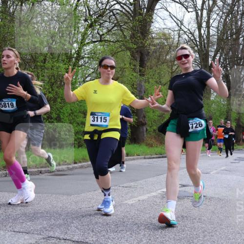12.04.2026 - 45. Internationalen Wilhelmsburger Insellauf Yannick Fuchs http://msf.ph/oto/9506462 12.04.2026 13:00:44 Laufen 5819, 3115, 726, 4776, 4770 meine-sportfotos.de