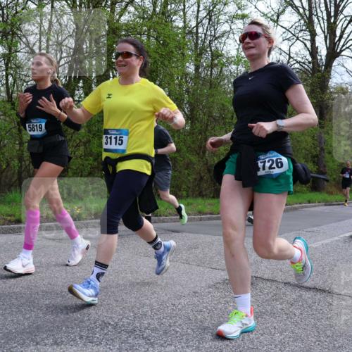 12.04.2026 - 45. Internationalen Wilhelmsburger Insellauf Yannick Fuchs http://msf.ph/oto/9506467 12.04.2026 13:00:45 Laufen 5819, 3115, 726 meine-sportfotos.de