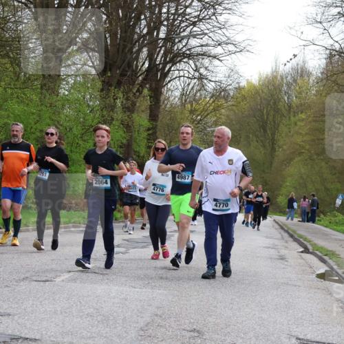 12.04.2026 - 45. Internationalen Wilhelmsburger Insellauf Yannick Fuchs http://msf.ph/oto/9506474 12.04.2026 13:00:47 Laufen 3261, 5750, 2064, 1923, 4987, 4776, 24, 4770 meine-sportfotos.de