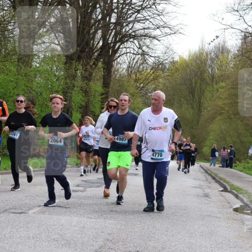12.04.2026 - 45. Internationalen Wilhelmsburger Insellauf Yannick Fuchs http://msf.ph/oto/9506475 12.04.2026 13:00:47 Laufen 5750, 80, 4923, 3261, 2064, 4987, 24, 4770 meine-sportfotos.de