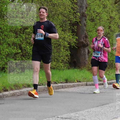 12.04.2026 - 45. Internationalen Wilhelmsburger Insellauf Yannick Fuchs http://msf.ph/oto/9506478 12.04.2026 13:00:48 Laufen 3519, 5750, 80, 3261 meine-sportfotos.de