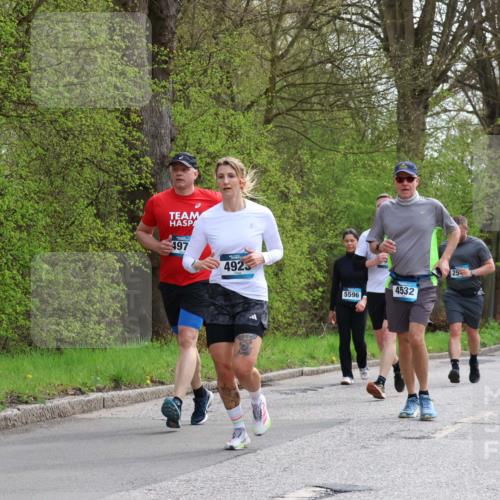 12.04.2026 - 45. Internationalen Wilhelmsburger Insellauf Yannick Fuchs http://msf.ph/oto/9506508 12.04.2026 13:00:53 Laufen 497, 4923, 25, 4692, 4643, 4532, 2080, 5596 meine-sportfotos.de