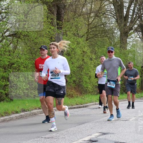 12.04.2026 - 45. Internationalen Wilhelmsburger Insellauf Yannick Fuchs http://msf.ph/oto/9506512 12.04.2026 13:00:54 Laufen 4, 4923, 348, 4532, 25, 4693, 2080 meine-sportfotos.de