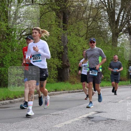 12.04.2026 - 45. Internationalen Wilhelmsburger Insellauf Yannick Fuchs http://msf.ph/oto/9506516 12.04.2026 13:00:55 Laufen 4923, 3348, 254, 4671, 4532, 2080 meine-sportfotos.de