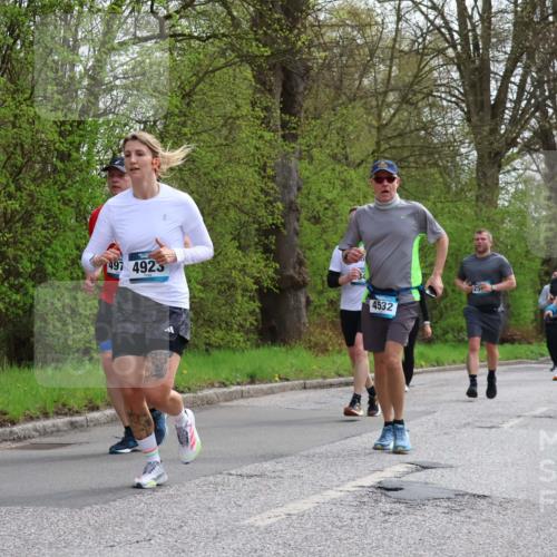 12.04.2026 - 45. Internationalen Wilhelmsburger Insellauf Yannick Fuchs http://msf.ph/oto/9506517 12.04.2026 13:00:55 Laufen 497, 4925, 4532, 2080, 4671 meine-sportfotos.de