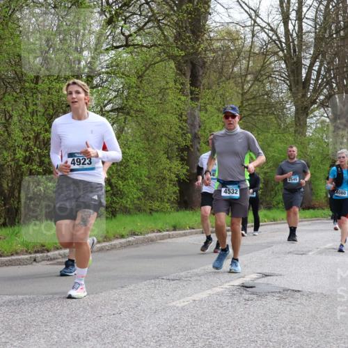 12.04.2026 - 45. Internationalen Wilhelmsburger Insellauf Yannick Fuchs http://msf.ph/oto/9506519 12.04.2026 13:00:55 Laufen 4923, 345, 2545, 4671, 4532, 2080 meine-sportfotos.de