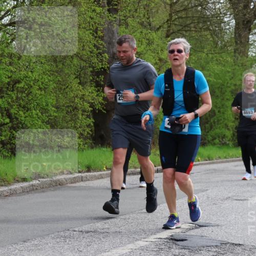 12.04.2026 - 45. Internationalen Wilhelmsburger Insellauf Yannick Fuchs http://msf.ph/oto/9506526 12.04.2026 13:00:57 Laufen 25, 4693, 46, 27, 4628 meine-sportfotos.de