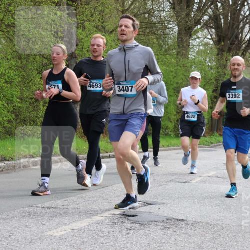 12.04.2026 - 45. Internationalen Wilhelmsburger Insellauf Yannick Fuchs http://msf.ph/oto/9506537 12.04.2026 13:00:59 Laufen 5596, 71, 4693, 3407, 3, 4628, 3392, 4385 meine-sportfotos.de