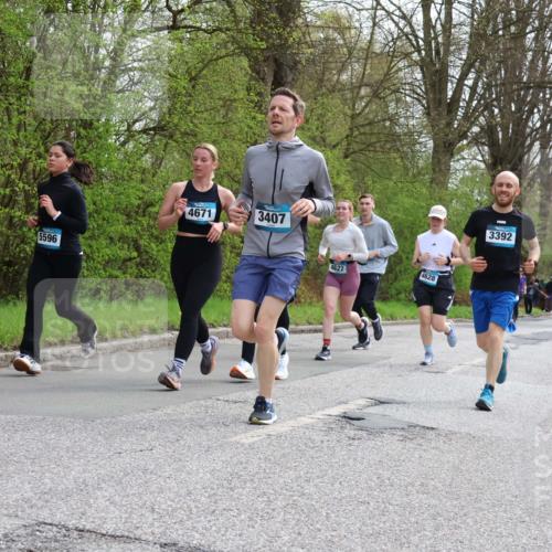 12.04.2026 - 45. Internationalen Wilhelmsburger Insellauf Yannick Fuchs http://msf.ph/oto/9506539 12.04.2026 13:00:59 Laufen 5596, 4671, 3407, 4627, 4628, 3392 meine-sportfotos.de