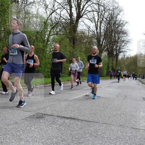 12.04.2026 - 45. Internationalen Wilhelmsburger Insellauf Yannick Fuchs http://msf.ph/oto/9506544 12.04.2026 13:01:00 Laufen 550, 3407, 4671, 460, 4627, 3392 meine-sportfotos.de