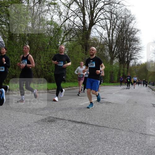 12.04.2026 - 45. Internationalen Wilhelmsburger Insellauf Yannick Fuchs http://msf.ph/oto/9506545 12.04.2026 13:01:01 Laufen 3407, 5596, 4671, 4693, 4627, 3392 meine-sportfotos.de
