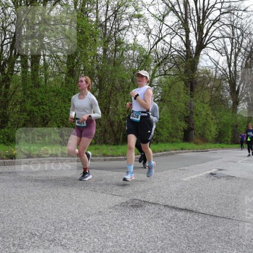 12.04.2026 - 45. Internationalen Wilhelmsburger Insellauf Yannick Fuchs http://msf.ph/oto/9506554 12.04.2026 13:01:02 Laufen 4627, 4628 meine-sportfotos.de