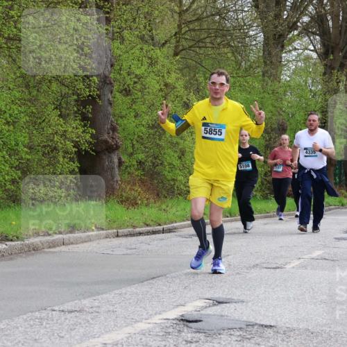 12.04.2026 - 45. Internationalen Wilhelmsburger Insellauf Yannick Fuchs http://msf.ph/oto/9506587 12.04.2026 13:01:12 Laufen 5855, 5108, 2107, 4335 meine-sportfotos.de