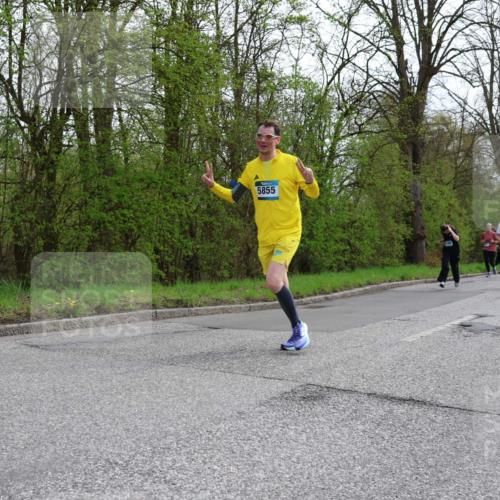 12.04.2026 - 45. Internationalen Wilhelmsburger Insellauf Yannick Fuchs http://msf.ph/oto/9506599 12.04.2026 13:01:14 Laufen 5855 meine-sportfotos.de