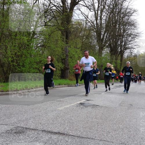 12.04.2026 - 45. Internationalen Wilhelmsburger Insellauf Yannick Fuchs http://msf.ph/oto/9506607 12.04.2026 13:01:15 Laufen 5108, 2607, 4335, 4730, 5005, 4216 meine-sportfotos.de