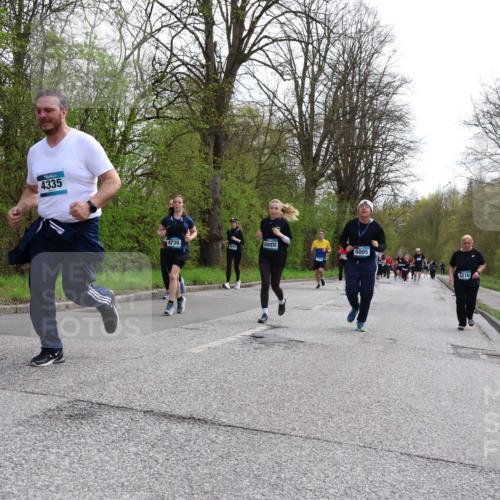 12.04.2026 - 45. Internationalen Wilhelmsburger Insellauf Yannick Fuchs http://msf.ph/oto/9506618 12.04.2026 13:01:17 Laufen 4335, 4730, 5005, 4216 meine-sportfotos.de