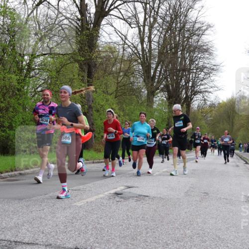 12.04.2026 - 45. Internationalen Wilhelmsburger Insellauf Yannick Fuchs http://msf.ph/oto/9506675 12.04.2026 13:01:30 Laufen 3638, 5418, 3268, 5004, 686, 4919 meine-sportfotos.de