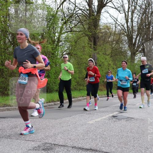 12.04.2026 - 45. Internationalen Wilhelmsburger Insellauf Yannick Fuchs http://msf.ph/oto/9506680 12.04.2026 13:01:31 Laufen 5418, 686, 3268, 810, 5637, 4919 meine-sportfotos.de