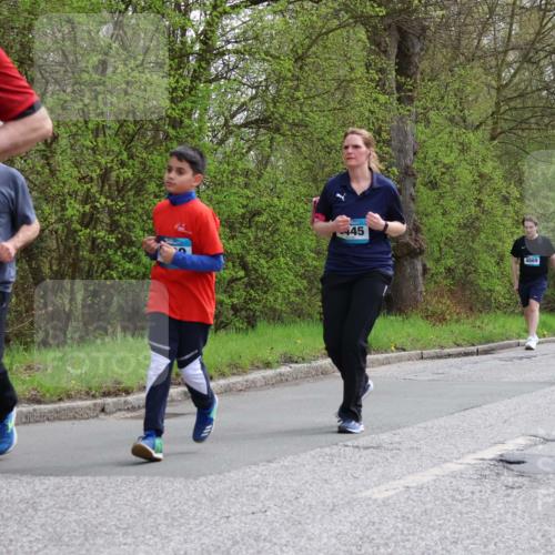 12.04.2026 - 45. Internationalen Wilhelmsburger Insellauf Yannick Fuchs http://msf.ph/oto/9506726 12.04.2026 13:01:42 Laufen 2114, 445, 4669, 4578 meine-sportfotos.de