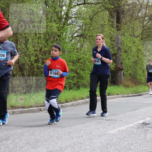 12.04.2026 - 45. Internationalen Wilhelmsburger Insellauf Yannick Fuchs http://msf.ph/oto/9506727 12.04.2026 13:01:42 Laufen 14, 5160, 445, 4669, 457 meine-sportfotos.de