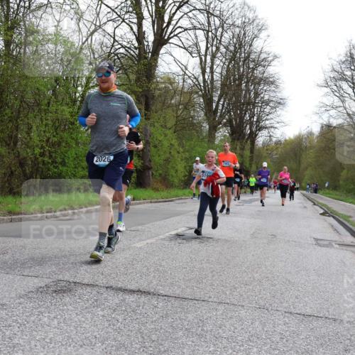12.04.2026 - 45. Internationalen Wilhelmsburger Insellauf Yannick Fuchs http://msf.ph/oto/9506813 12.04.2026 13:02:01 Laufen 2026, 5199, 2462 meine-sportfotos.de