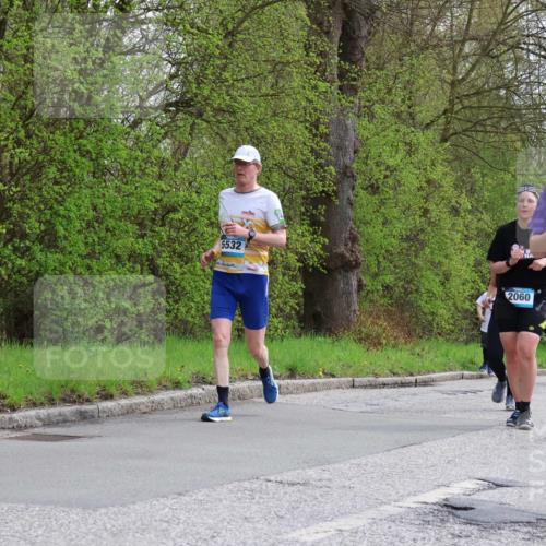 12.04.2026 - 45. Internationalen Wilhelmsburger Insellauf Yannick Fuchs http://msf.ph/oto/9506831 12.04.2026 13:02:05 Laufen 5532, 2060, 3469, 4421 meine-sportfotos.de