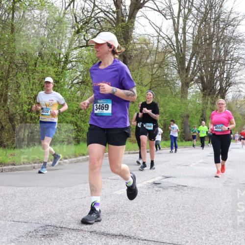 12.04.2026 - 45. Internationalen Wilhelmsburger Insellauf Yannick Fuchs http://msf.ph/oto/9506835 12.04.2026 13:02:06 Laufen 5532, 3469, 34, 2060, 455 meine-sportfotos.de