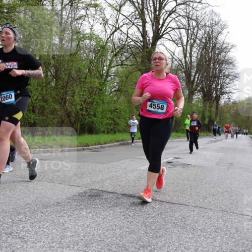 12.04.2026 - 45. Internationalen Wilhelmsburger Insellauf Yannick Fuchs http://msf.ph/oto/9506846 12.04.2026 13:02:09 Laufen 2060, 5584, 4558, 5161 meine-sportfotos.de