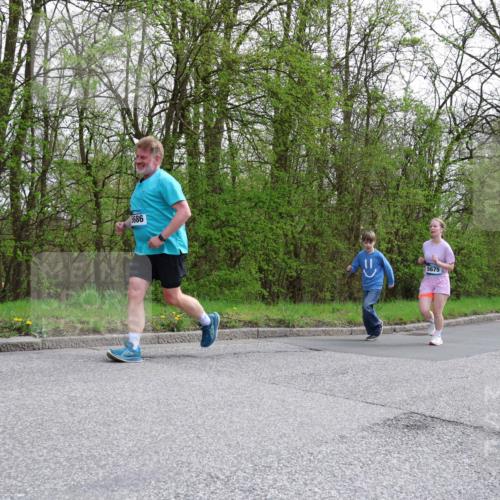 12.04.2026 - 45. Internationalen Wilhelmsburger Insellauf Yannick Fuchs http://msf.ph/oto/9506925 12.04.2026 13:02:25 Laufen 5686, 5675 meine-sportfotos.de