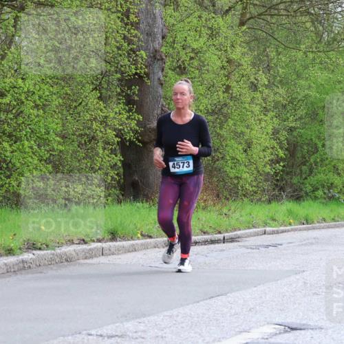 12.04.2026 - 45. Internationalen Wilhelmsburger Insellauf Yannick Fuchs http://msf.ph/oto/9506937 12.04.2026 13:02:28 Laufen 4573 meine-sportfotos.de