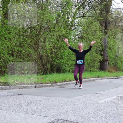 12.04.2026 - 45. Internationalen Wilhelmsburger Insellauf Yannick Fuchs http://msf.ph/oto/9506944 12.04.2026 13:02:30 Laufen 4573, 2445 meine-sportfotos.de