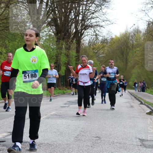 12.04.2026 - 45. Internationalen Wilhelmsburger Insellauf Yannick Fuchs http://msf.ph/oto/9506962 12.04.2026 13:02:37 Laufen 4106, 4960, 5180, 4662, 2999 meine-sportfotos.de