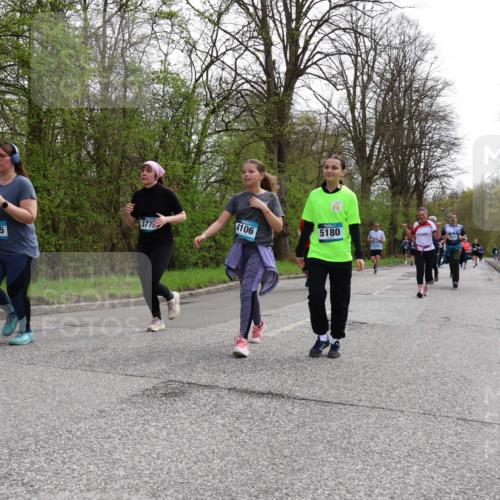 12.04.2026 - 45. Internationalen Wilhelmsburger Insellauf Yannick Fuchs http://msf.ph/oto/9506964 12.04.2026 13:02:38 Laufen 377, 2445, 4106, 5180 meine-sportfotos.de