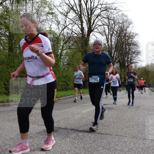 12.04.2026 - 45. Internationalen Wilhelmsburger Insellauf Yannick Fuchs http://msf.ph/oto/9506990 12.04.2026 13:02:42 Laufen 2785, 4662, 4663 meine-sportfotos.de