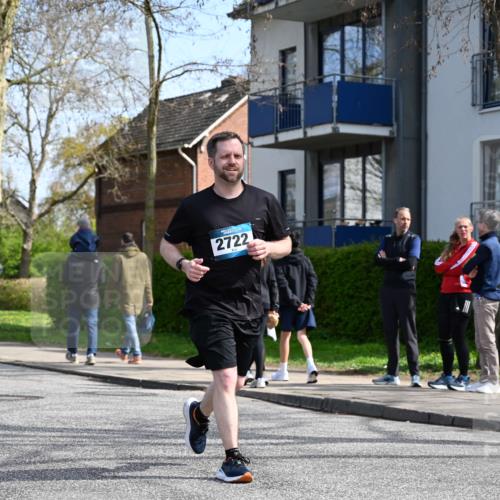 12.04.2026 - 45. Internationalen Wilhelmsburger Insellauf J. Mangold http://msf.ph/oto/9507015 12.04.2026 11:42:10 Ziel 2722, 5432 meine-sportfotos.de