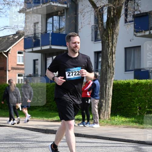 12.04.2026 - 45. Internationalen Wilhelmsburger Insellauf J. Mangold http://msf.ph/oto/9507023 12.04.2026 11:42:10 Ziel 2722, 5432 meine-sportfotos.de